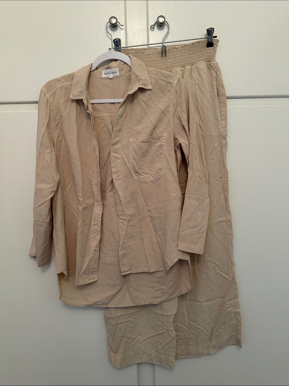 LIKE NEW Bella Dahl Beige Long Sleeve Button Down Top (Part of Set)